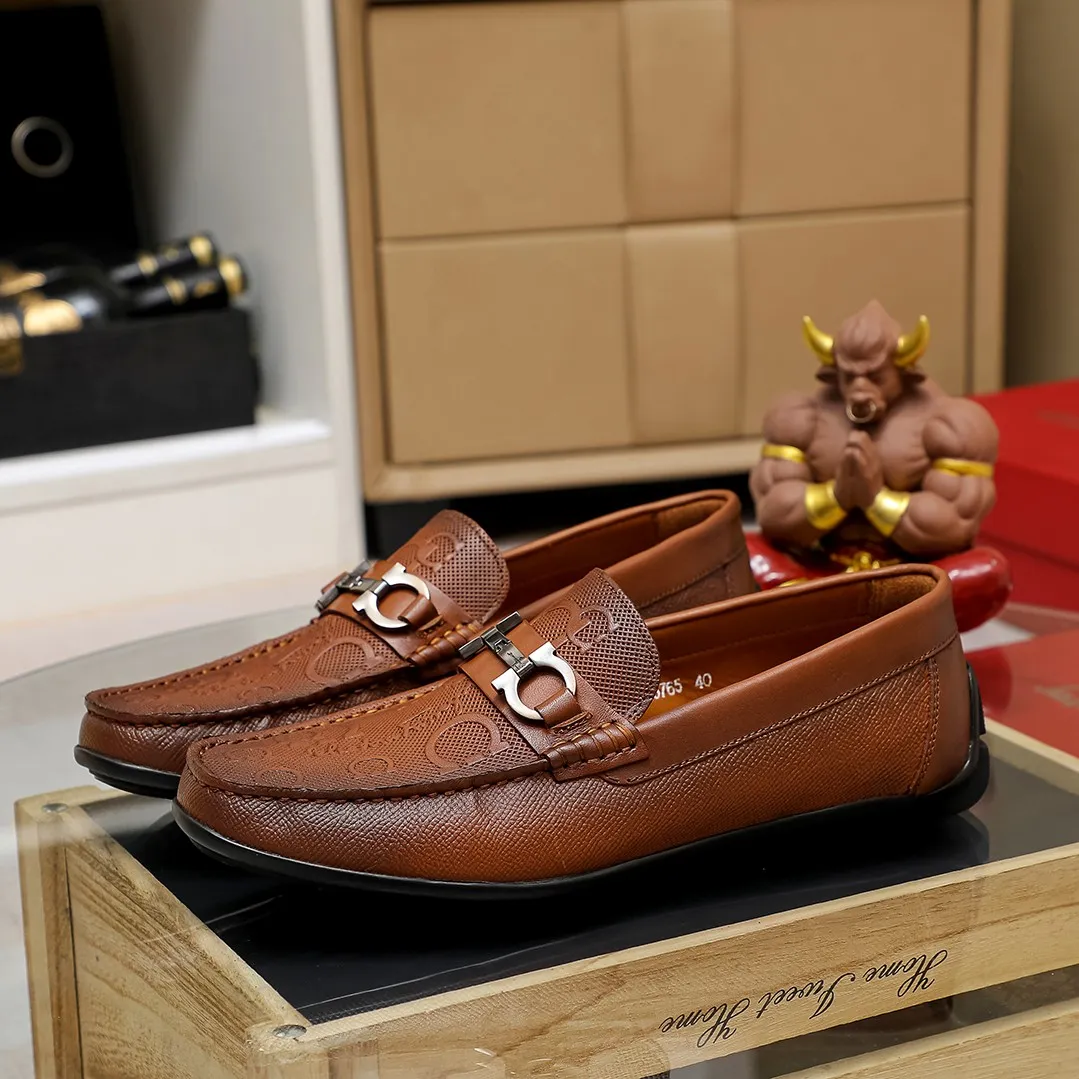Men's shoes 💰360 🕷🕷【Ferragamo】Ferragamo Popular fashionable casual slip-on shoes🇨🇳Official website counter 1:1 production, original mold opening💯Good quality visible, imported high-end first-layer calfskin, luxurious pigskin lining🌿Very clear texture, high-quality waterproof, non-slip and wear-resistant outsole🎋High quality and low price, truly handmade🍓2 colors, code number 38-45